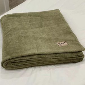 ISO Woolrich microfiber blanket